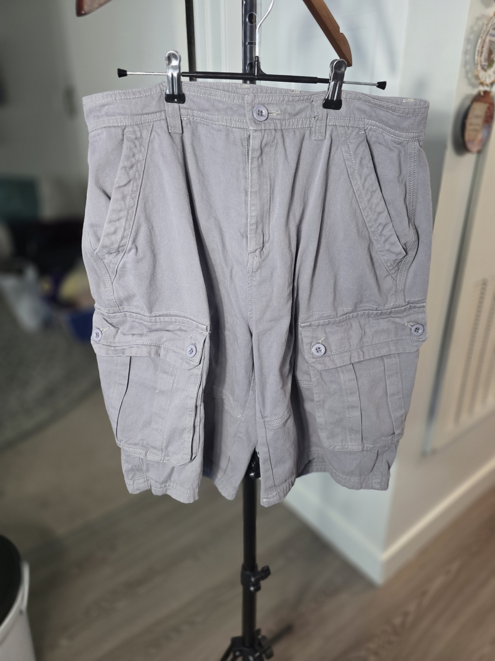 Men's Gray Cargo Shorts - Lightweight Summer Staple